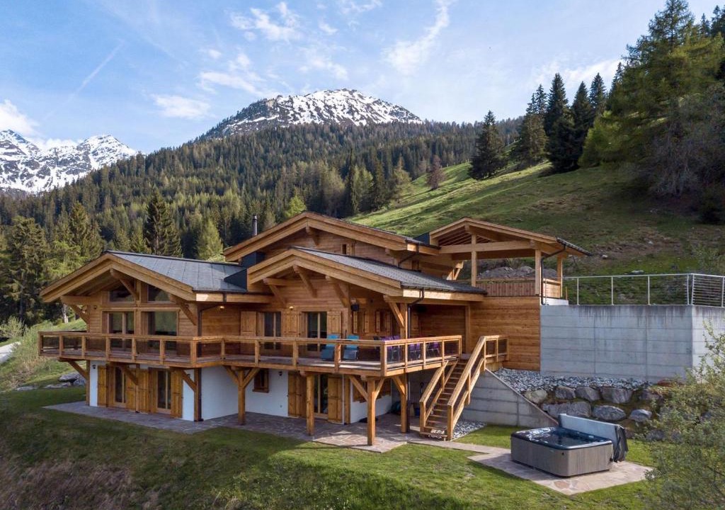 Riddes Ski Chalet | Cristal de Neige Luxury chalet Spa & Jacuzzi