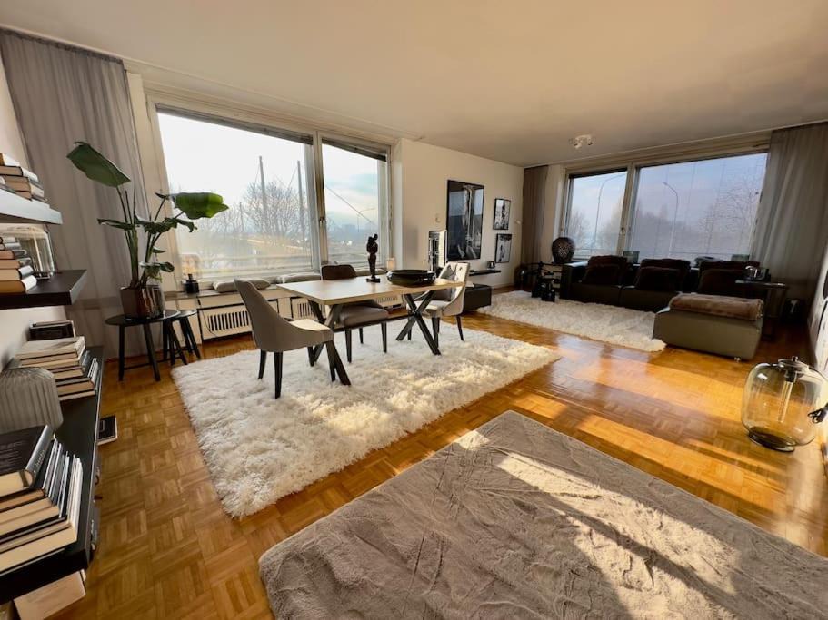 Golzheim Apartment | Exklusiver Rheinblick Messe Parken 5 Zimmer, 12 Personen