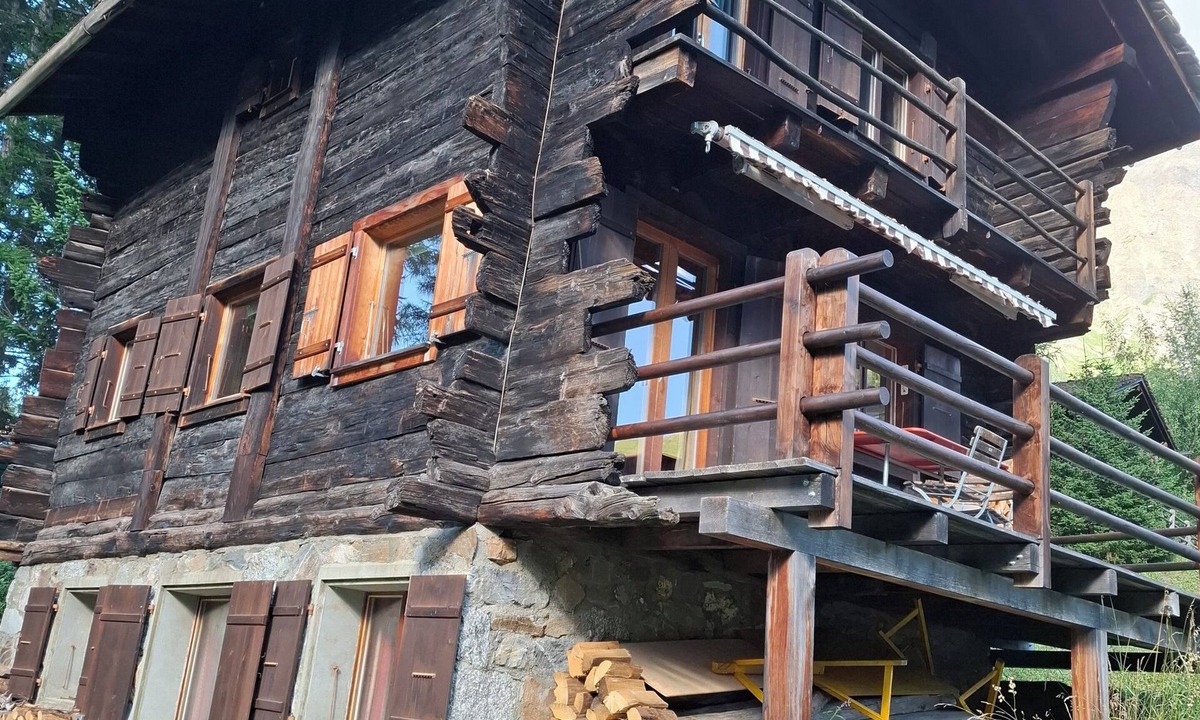 La Fouly Ski Chalet | Family chalet in unspoilt wilderness at the heart of the UTMB universe