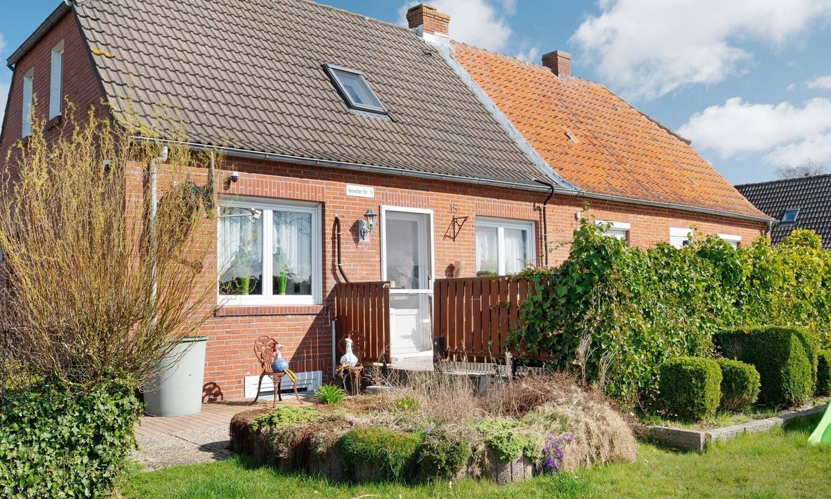 Eilsum House | Holiday Home 'Marilene - Familienfreundlich' with Private Terrace, Wi-Fi and Air Conditioning