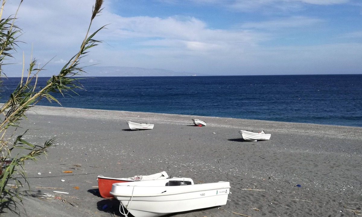 Roccalumera Apartment | Roccalumera, pretty two-room apartment in a well-serviced area