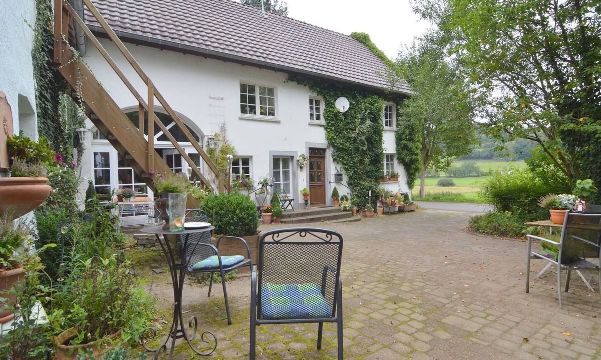 Immerath Apartment | Romantic Eifel Hideaway