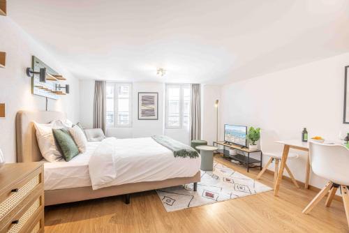 Lausanne Center Apartment | Saint Laurent 33-35 - Self Check In by Homenhancement