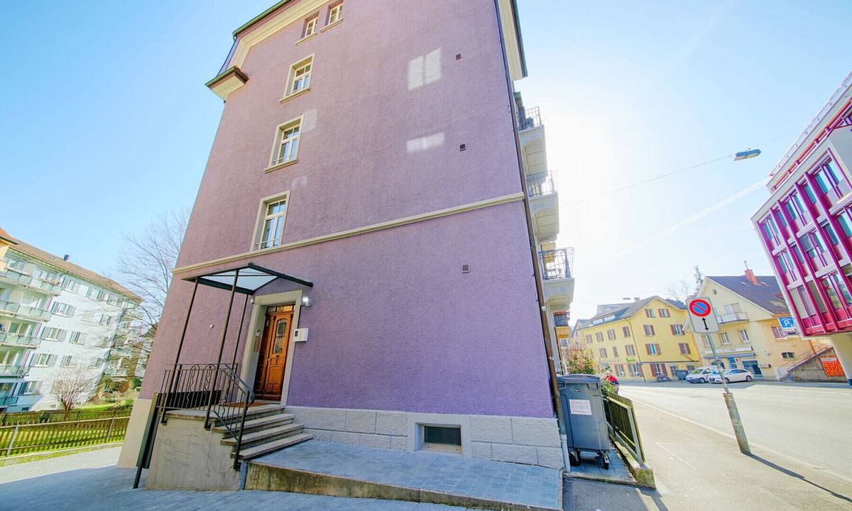 Oerlikon Apartment | ZH Strawberry - Oerlikon HITrental Apartment