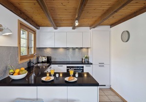 Chalet Les Crus - Three Bedroom Chalet, Sleeps 6 in Riddes