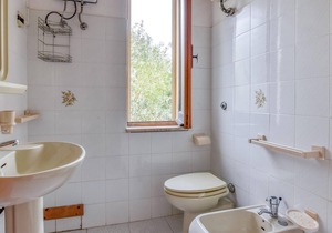 Simple apartment near the beaches of Budoni, which can be reached without a car, and close to many s in Agrustos