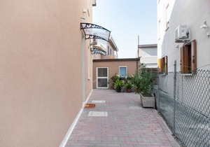 Spacious room with private bathroom is part of the San Vincenzo Rooms Guest House and is perfect for 2 guests. The accommodation is located in the renovated building in Vigonza, which is 10 minutes by car from the center of Padua and on the direct route in Vigonza