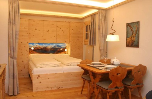Sils-Maria Apartment | 35 m² Apartment ∙ 1 bedroom ∙ 2 guests