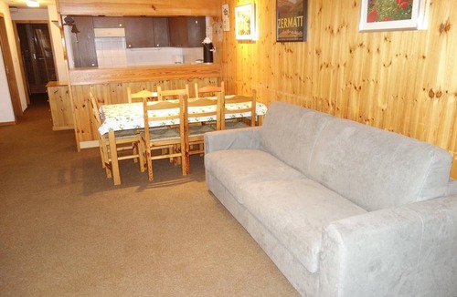 Les Mayens-de-Sion Apartment | Alluring apartment in Les Agettes