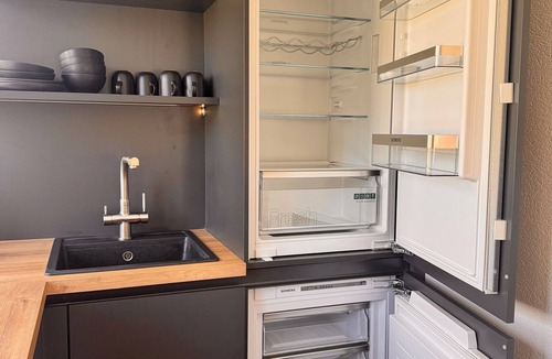 Eilenburg Apartment | Apartment 'Design Dachgeschoss' with Shared Garden and Wi-Fi