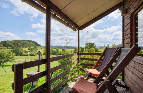 Niederlandenbeck Apartment | Apartment 'Ferienhütte Berken' with Private Terrace & Shared Garden – Holiday without electricity