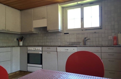 Lenk Apartment | Beautiful apartment for 6 guests with TV, balcony and pets allowed