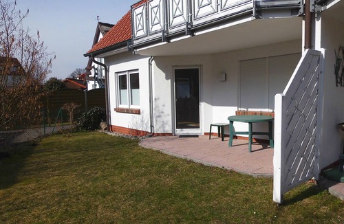 Zingst Apartment | Bright and friendly apartment for 4 p. With 2 bedrooms, terrace/garden
