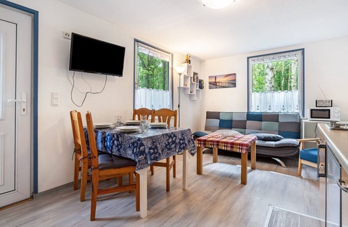 Bakenberg House | Bungalow 'Bungalow Bark Sedov, Bgl 3' with Private Terrace and Wi-Fi