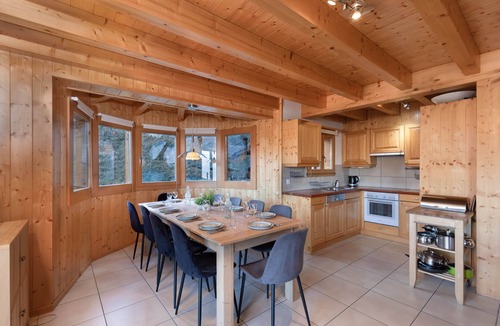 La Tzoumaz Ski Chalet | Chalet Belle Roche | Recently renovated | Jacuzzi