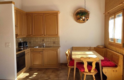 Rosswald Apartment | Chalet Skilift Appartement/Fewo, Dusche, WC 5-Bettwohnung by Interhome