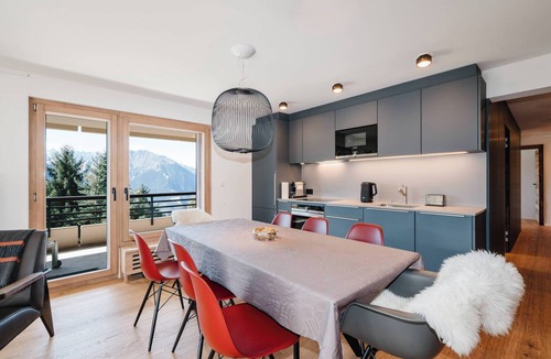 Verbier Apartment | Charming 4* Superior apartment with parking and shops nearby