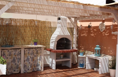 Fontane Bianche Villa | COMFORTABLE POOL VILLA WITH LARGE GARDEN SURROUNDING WHITE FOUNTAINS