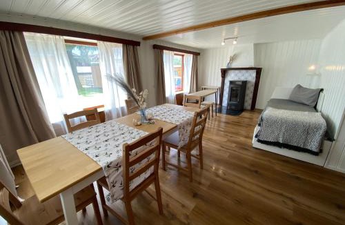 Unterseen House | Cozy 2-Bedroom Bungalow