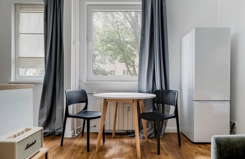Halensee Apartment | Fab Charlottenburg Studio, Fully Furnished w/Elevator, by Blueground