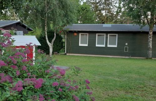 Zeulenroda-Triebes House | Holiday house on the lake directly at the "Zeulenrodaer Meer" in the bungalow village Zadelsdorf