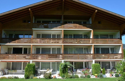 Gstaad Apartment | La Sarine 324 Appartement/Fewo, Dusche oder Bad, WC 6-Bettwohnung by Interhome