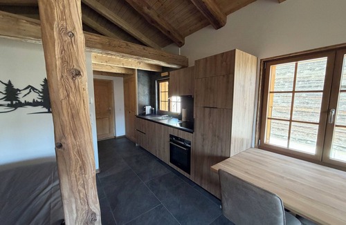 Lens House | Le mazot - large studio with separate shower room