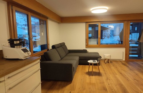 Lenk Apartment | Lenk Unique Appartement/Fewo, Dusche und Bad, WC, 2 Schlafräume 4-Bettwohnung by Interhome