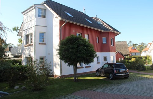 Zingst Apartment | Light-filled, comfortable apartment in a quiet central location - close to the beach