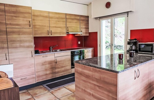 Mayens-de-Riddes House | Lovely apartment in villa for 8 guests with WIFI, balcony and panoramic view