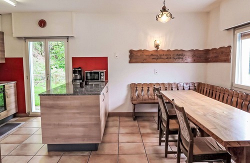 Mayens-de-Riddes House | Lovely apartment in villa for 8 guests with WIFI, balcony and panoramic view