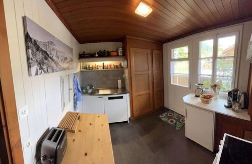Adelboden Apartment | Nice apartment for 6 people with WIFI, TV and balcony