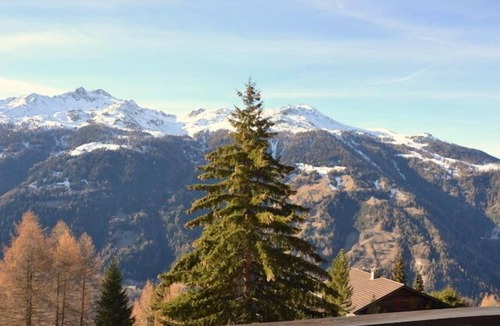 St. Luc Ski Chalet | Outside: Chalet on 3 floors at the top of the village, for max. 7 people, terrace and balcony with g