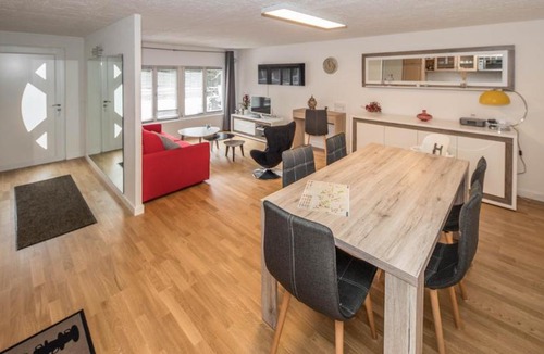 Lancy Apartment | Point Cardinal