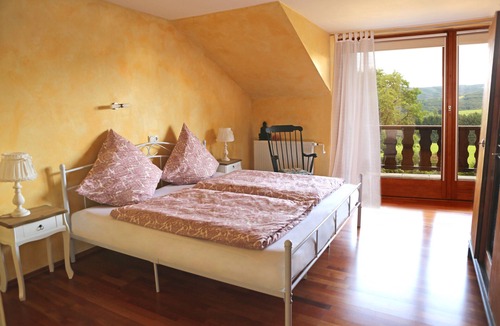 Overath Apartment | Pretty apartment in the Bergisches Land on the edge of the landscape conservation area