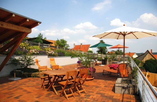 Rhoden Apartment | Romantic luxury vacation rental for 2 with private hot tub and fireplace/W1: 84 m²
