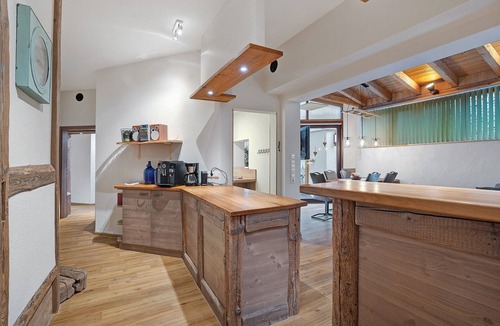 Kappelrodeck Apartment | Schwarzwald-Lodge Holiday Apartment with Garden
