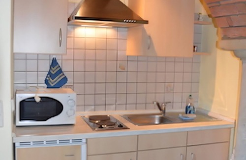 Krostitz Apartment | Studio Apartment 'Ferienwohnung Nr 3 Tanne' with Shared Garden and Wi-Fi