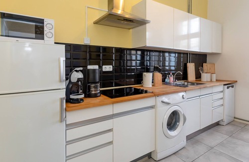 Gesundbrunnen Condo | Stylish apartment in the heart of Berlin.
