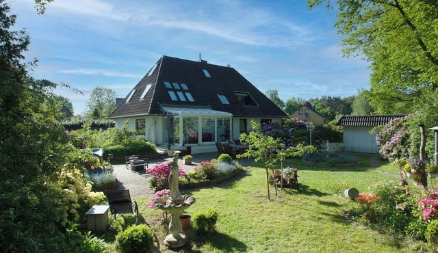 3 apartments for families and fitters, near Lüneburg and Hamburg in St. Dionys