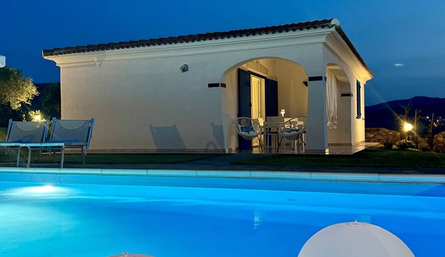 🏡Accommodation Rental 🏊Private Swimming Pool 🌊Sea view 🪴Private garden in Budoni