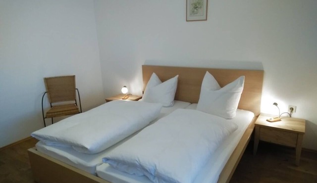 Apartment- 2 persons, 80sqm, 1 bedroom, balcony, WLAN in Schleching
