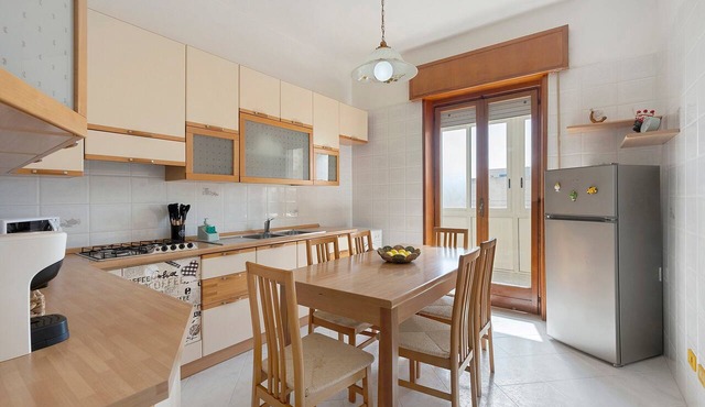 Apartment 'Le Dimore Del Mare' with Balcony, Wi-Fi and Air Conditioning in Casa Santa