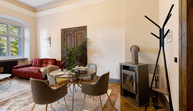 Apartment 'Suite' with Shared Pool, Shared Terrace and Wi-Fi in Vitzenburg