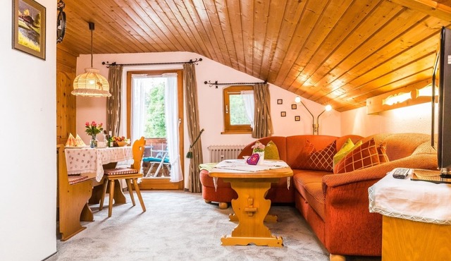 Apartment Unternberg 37sqm, balcony, kitchenette, 1 bedroom, 1 bed-sitting room in Ruhpolding
