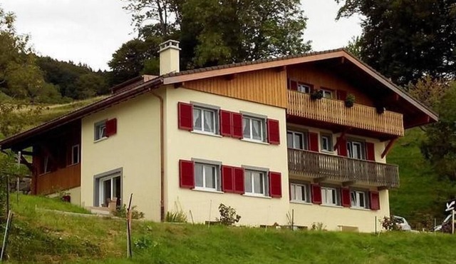 Appartement dans une ferme rénovée (4pers.) by Interhome in Le Mont-Pèlerin