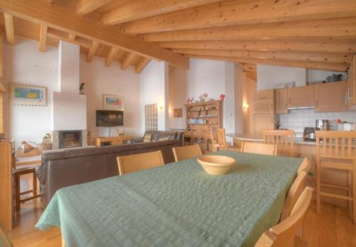 Appartement Domaine des Alpes 6 a Anzere avec vue sur les Alpes in Anzère