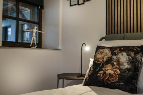 Boardinghaus Grünefeld W1 - Schöne Serviced Apartments - Küche - Smart TV - P - Rainshower in Mettingen