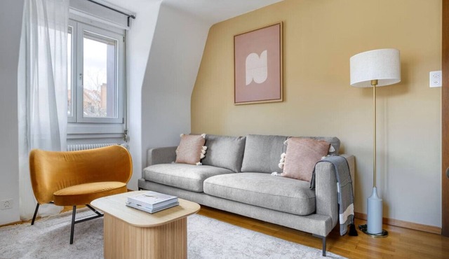 Bright 2-BR in Wipkingen — balcony, garden & tram nearby in Zürich