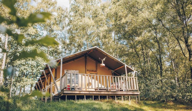 Camping, with the luxury of home? Stay in a Glamping tent for 5 people at Wilsumer Berge in Wilsum